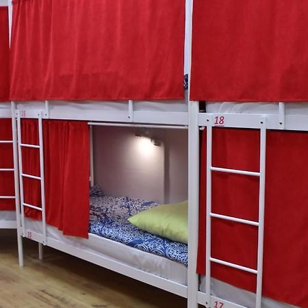Hostel 777 Darnitsa Київ Екстер'єр фото