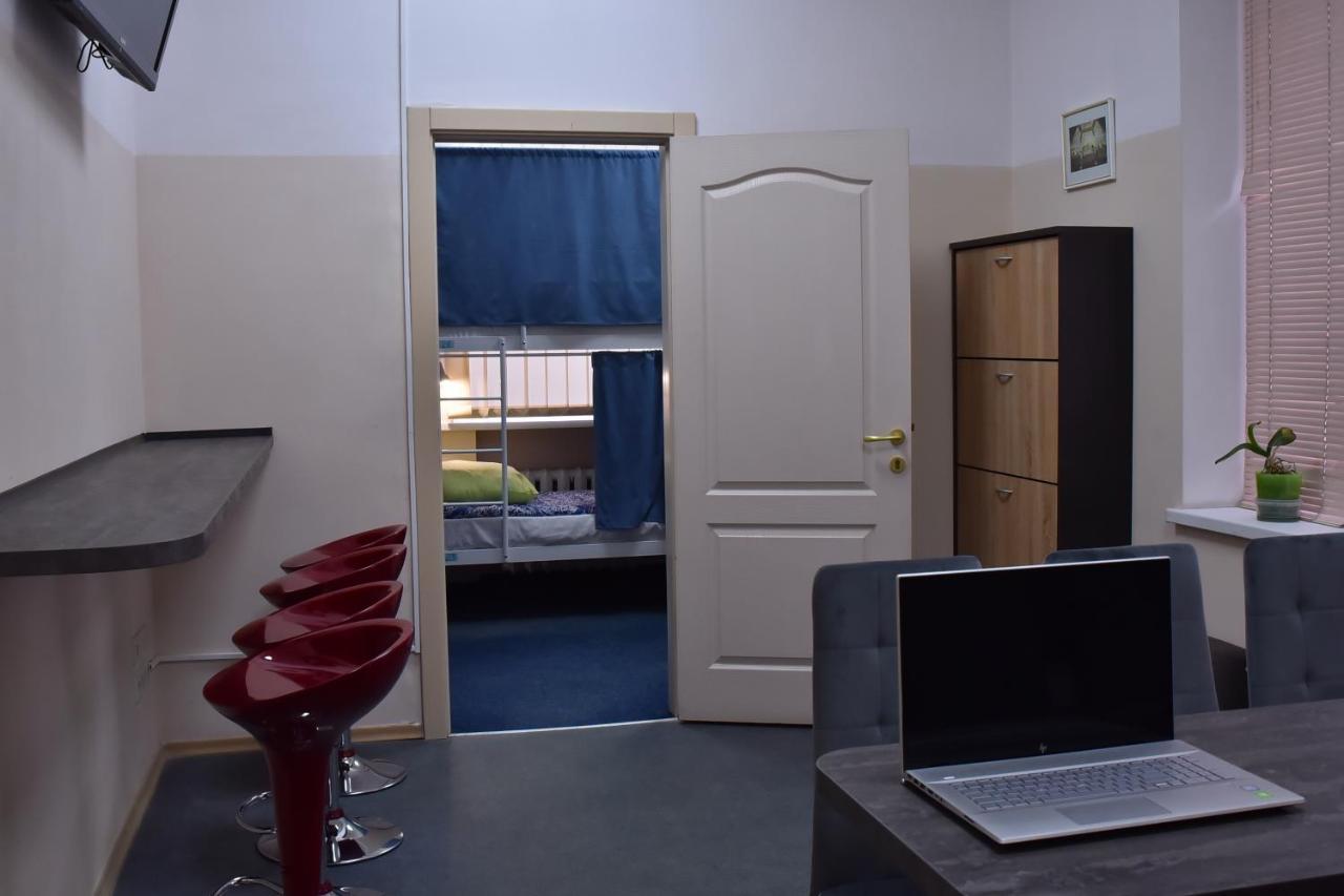 Hostel 777 Darnitsa Київ Екстер'єр фото