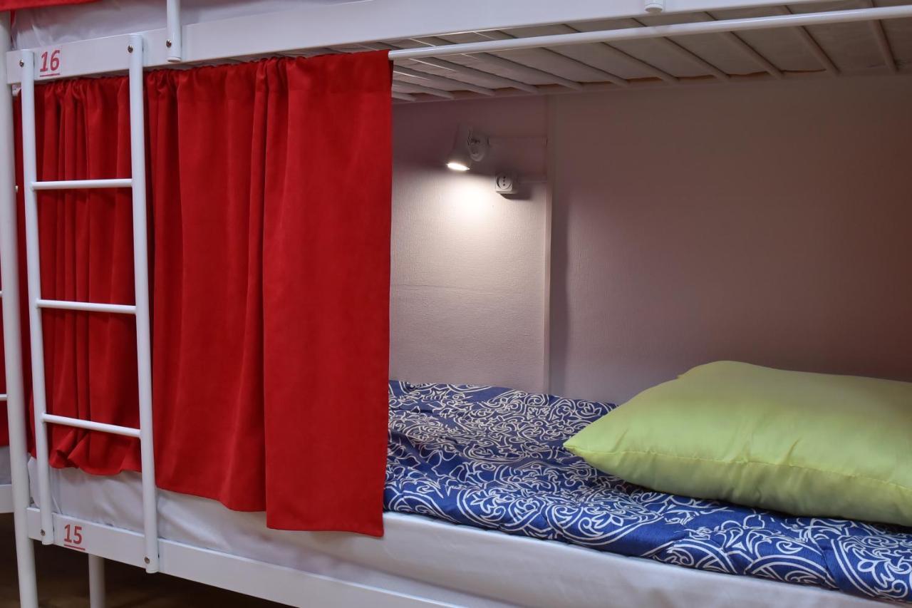 Hostel 777 Darnitsa Київ Екстер'єр фото